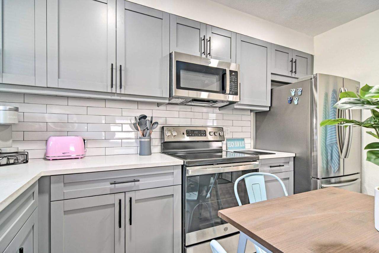 Well-Appointed Madeira Beach Condo With Patio! St. Pete Beach Exterior photo